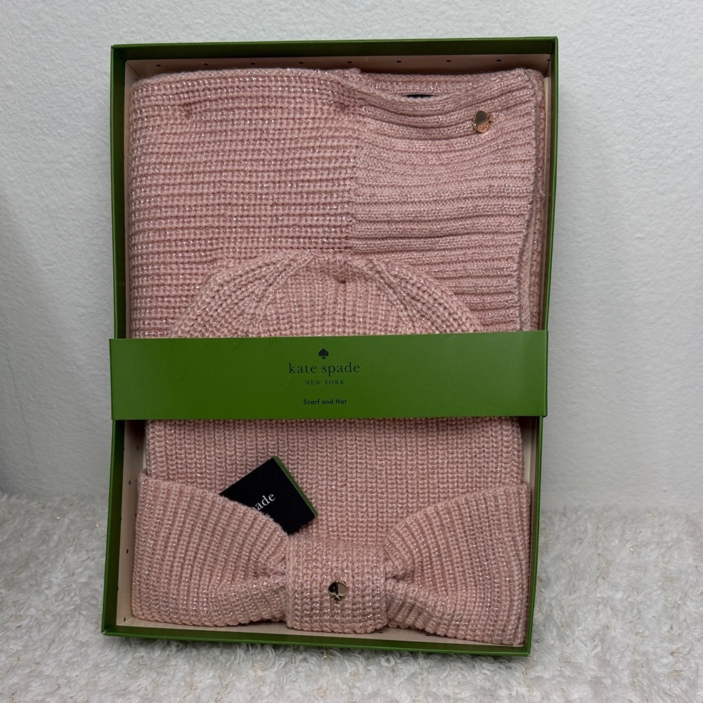 Kate‎ Spade New York women’s Beanie & Scarf Boxed Gift Set - Picture 3 of 6